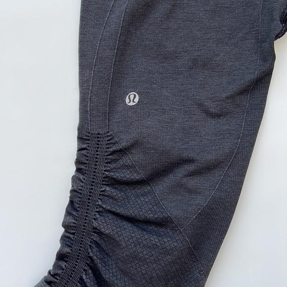 Lululemon yoga leggings - Picture 3 of 7